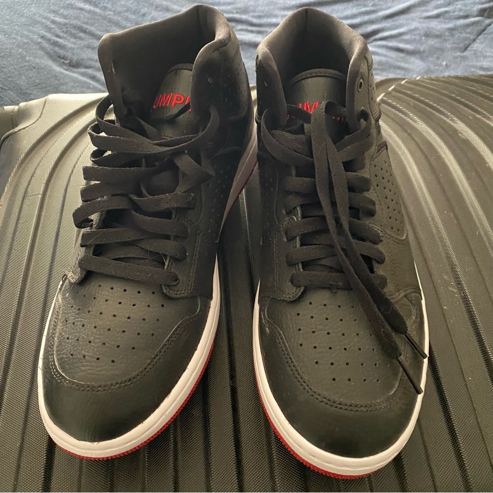 Men’s size 10 black red bottom Jordan’s never used